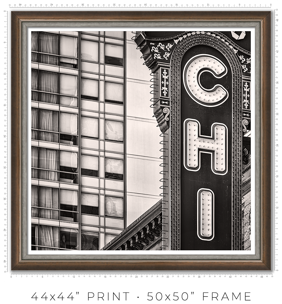 Chicago Theater Vertical Sign - Igor Menaker Fine Art Photography