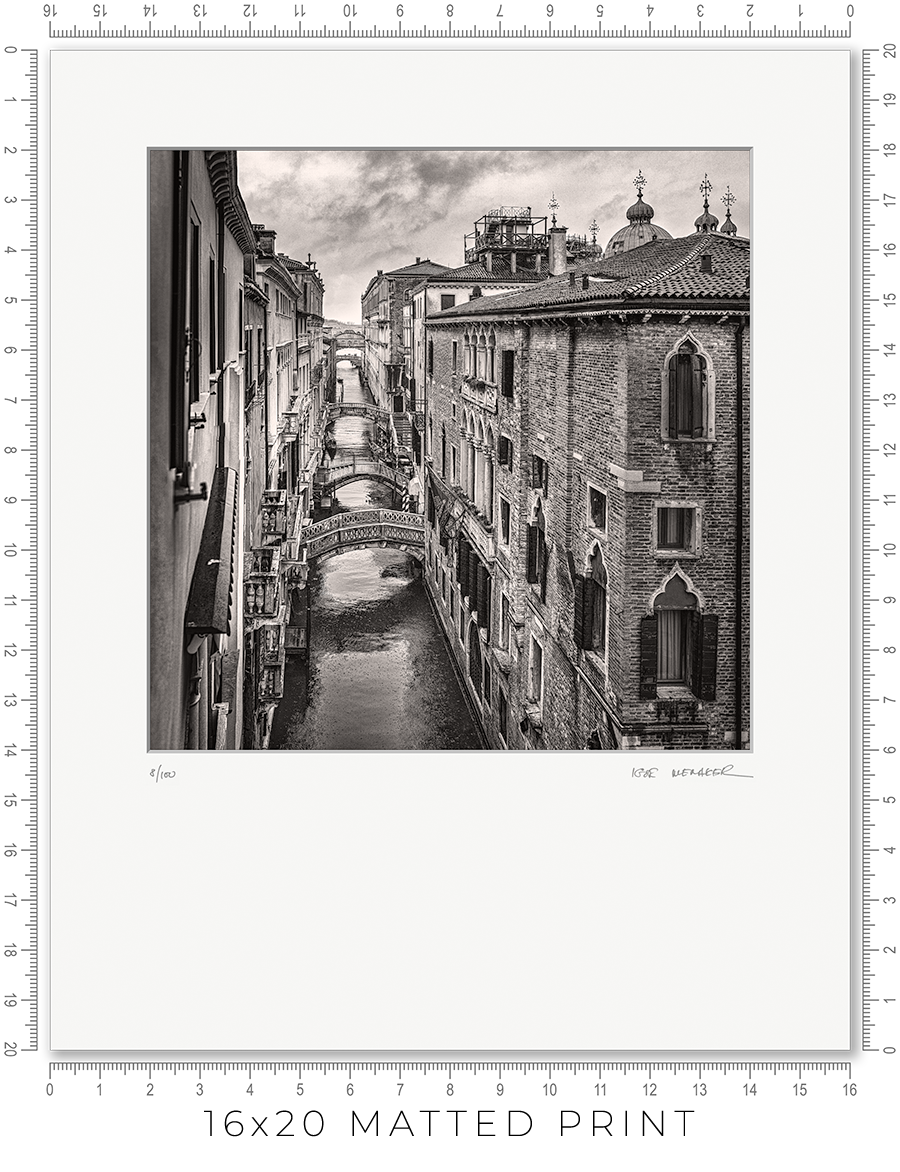 Rio del Palazzo in Venice - Igor Menaker Fine Art Photography