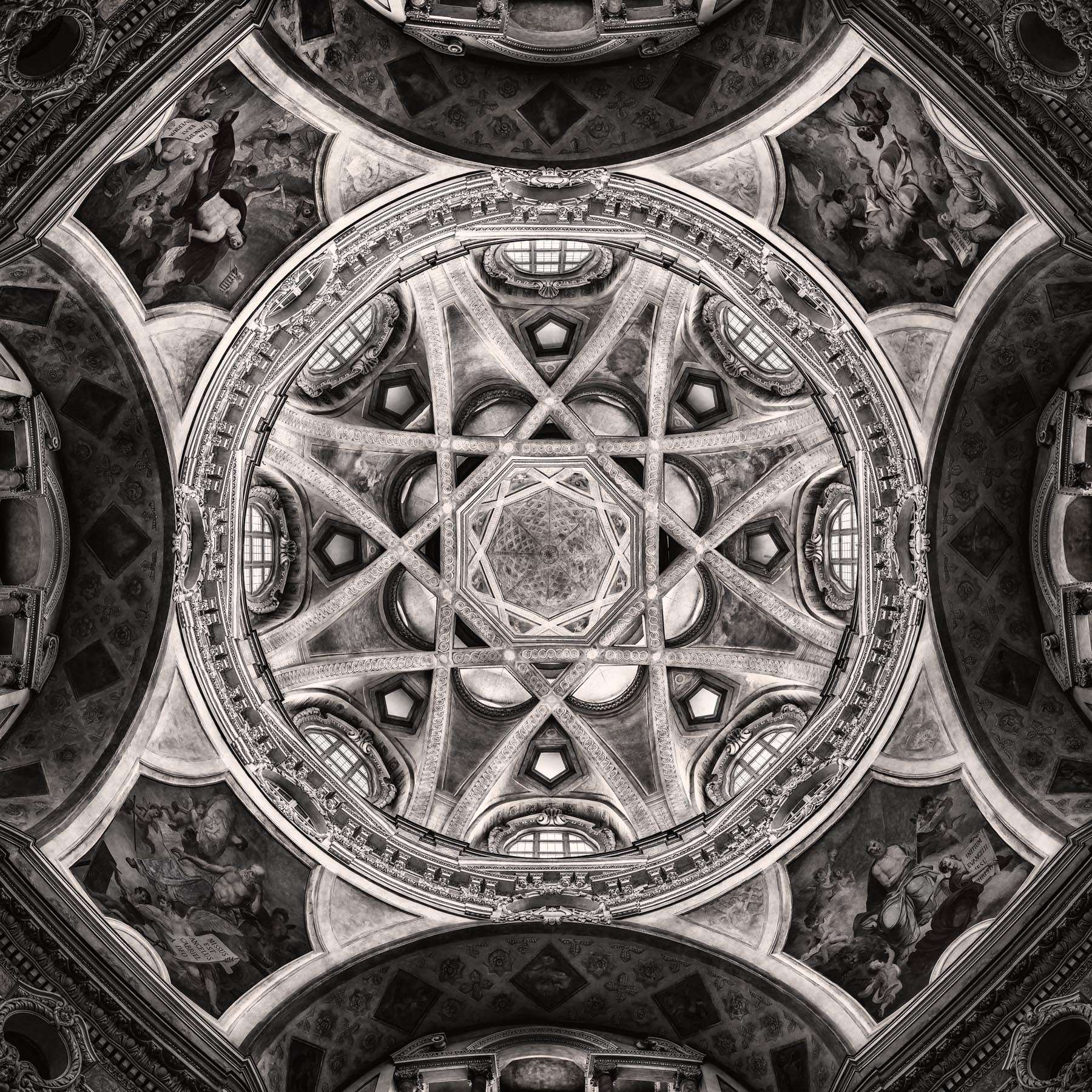 Geometry of Transcendence