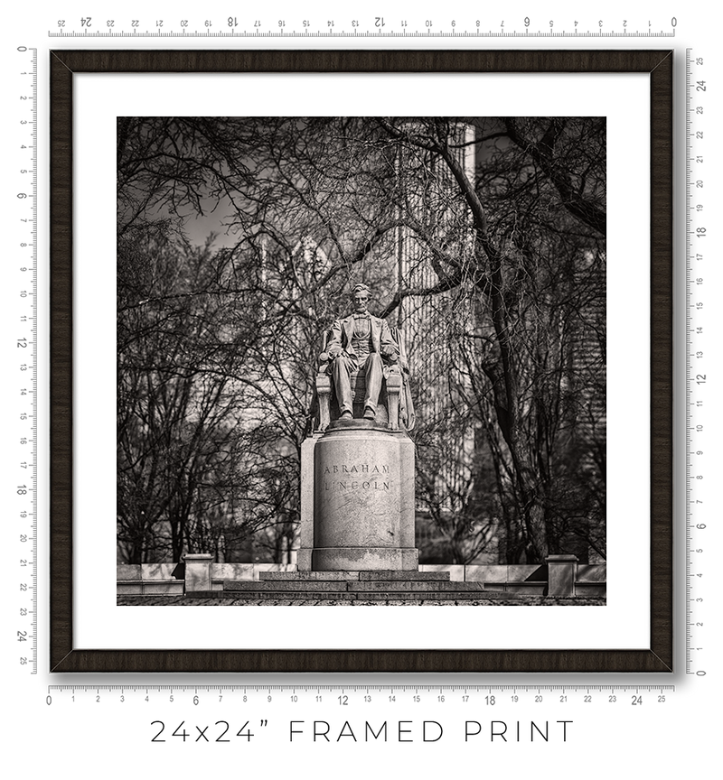 Abraham Lincoln Monument in Grant Park North