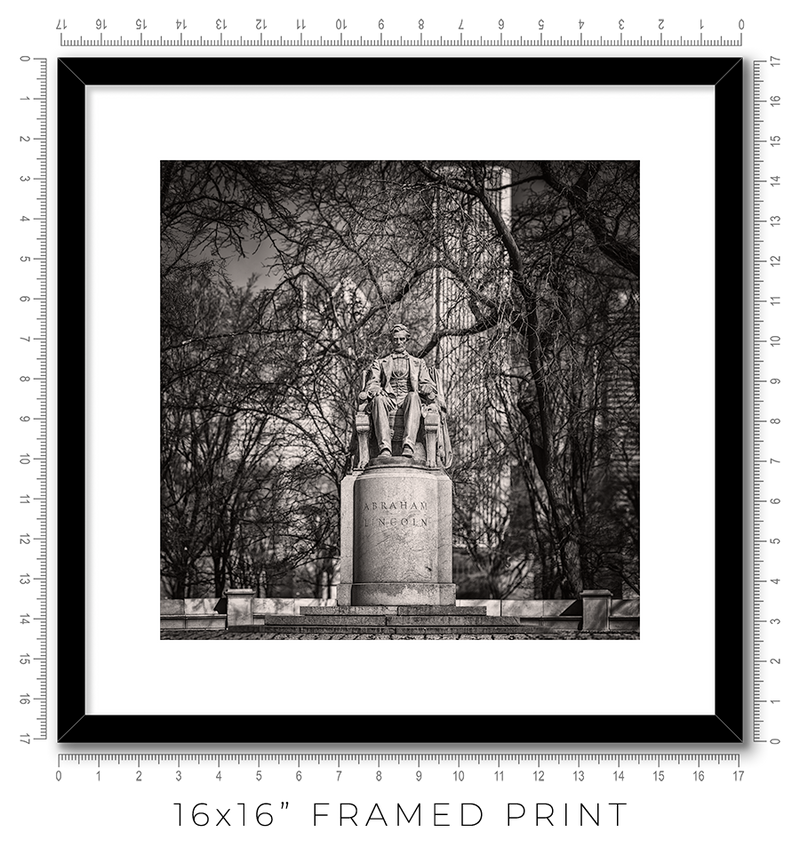 Abraham Lincoln Monument in Grant Park North