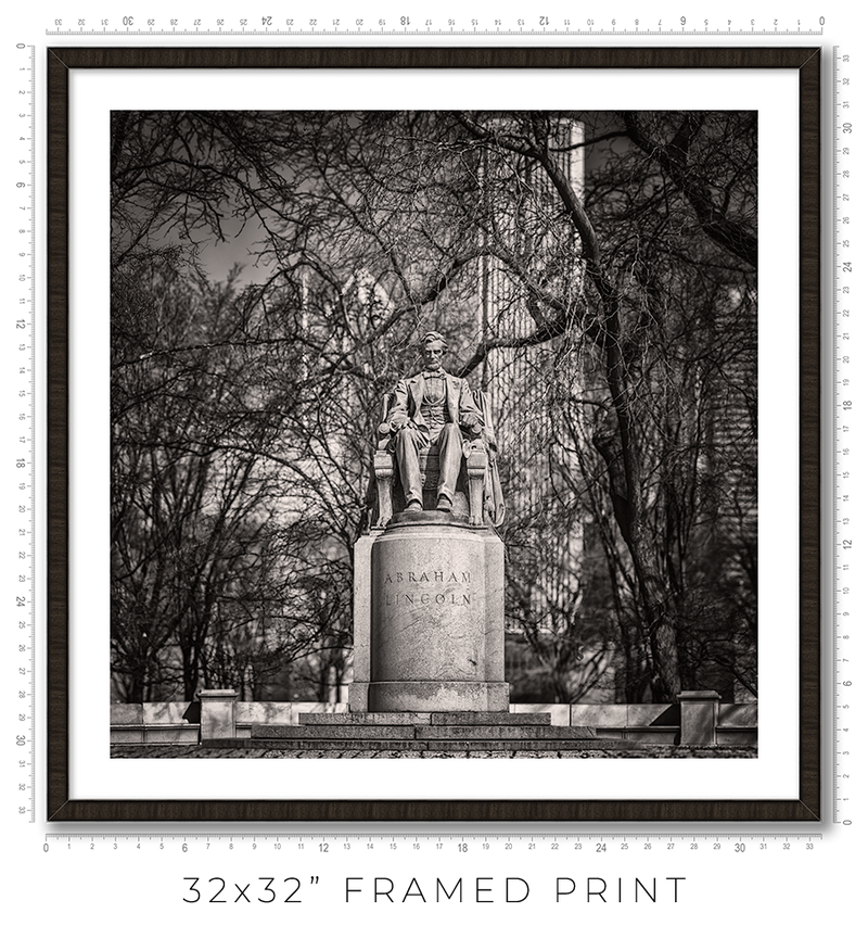 Abraham Lincoln Monument in Grant Park North