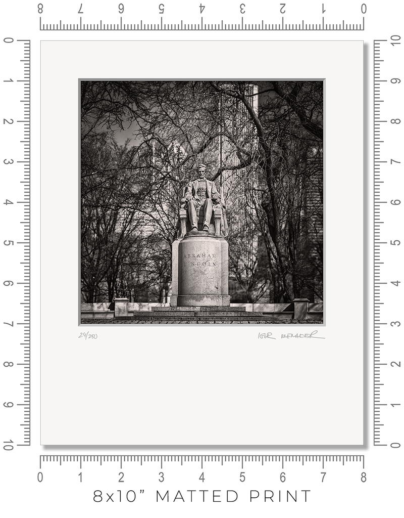 Abraham Lincoln Monument in Grant Park North
