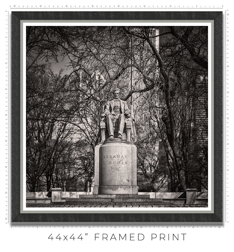 Abraham Lincoln Monument in Grant Park North