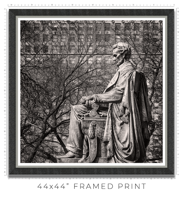 Abraham Lincoln Monument in Grant Park West