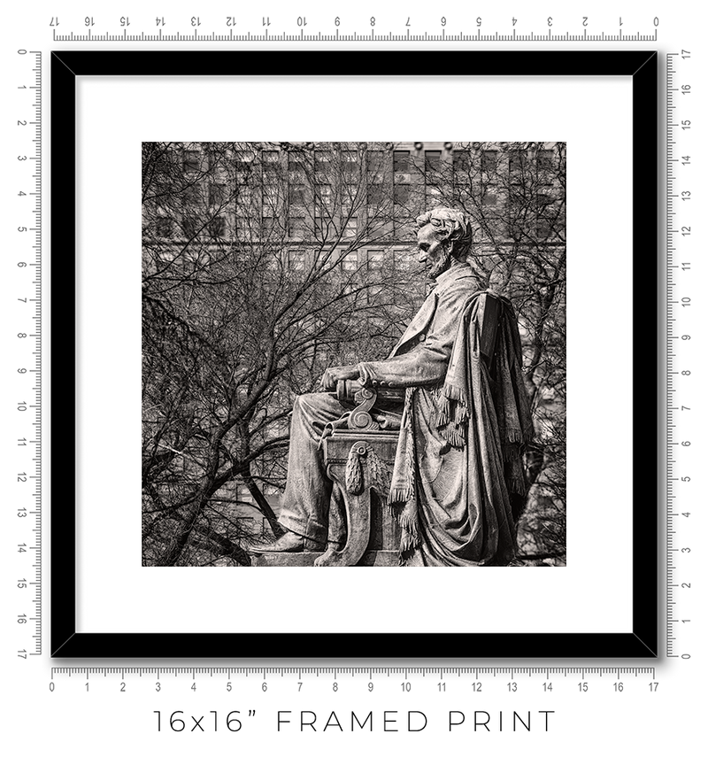 Abraham Lincoln Monument in Grant Park West