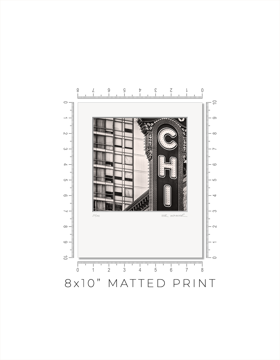 Chicago Theater Vertical Sign - Igor Menaker Fine Art Photography