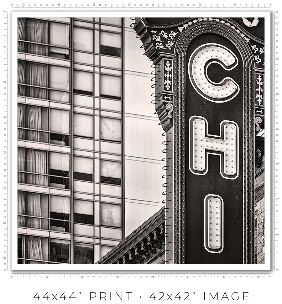 Chicago Theater Vertical Sign - Igor Menaker Fine Art Photography