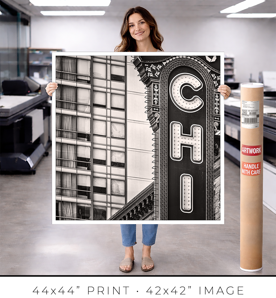 Chicago Theater Vertical Sign - Igor Menaker Fine Art Photography