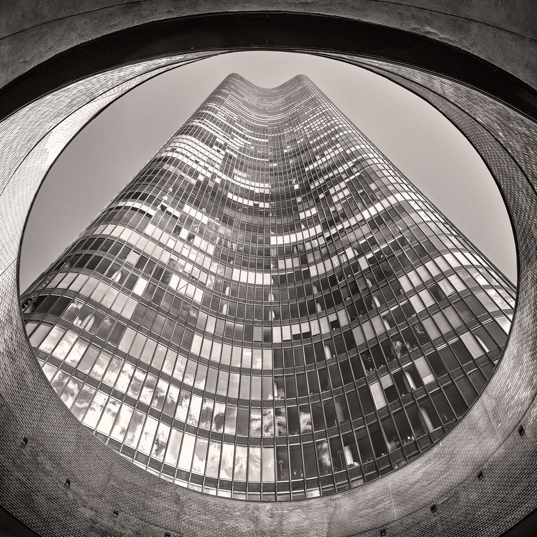 Lake Point Tower Entrance Circle