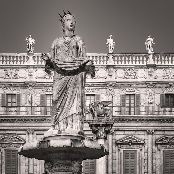 Madonna Verona