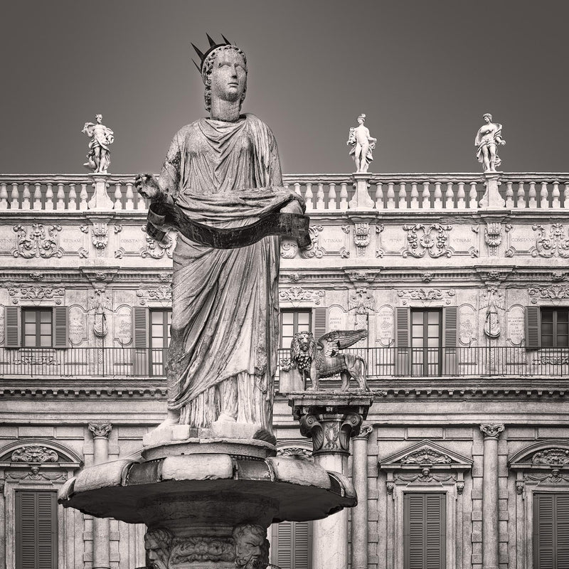 Madonna Verona