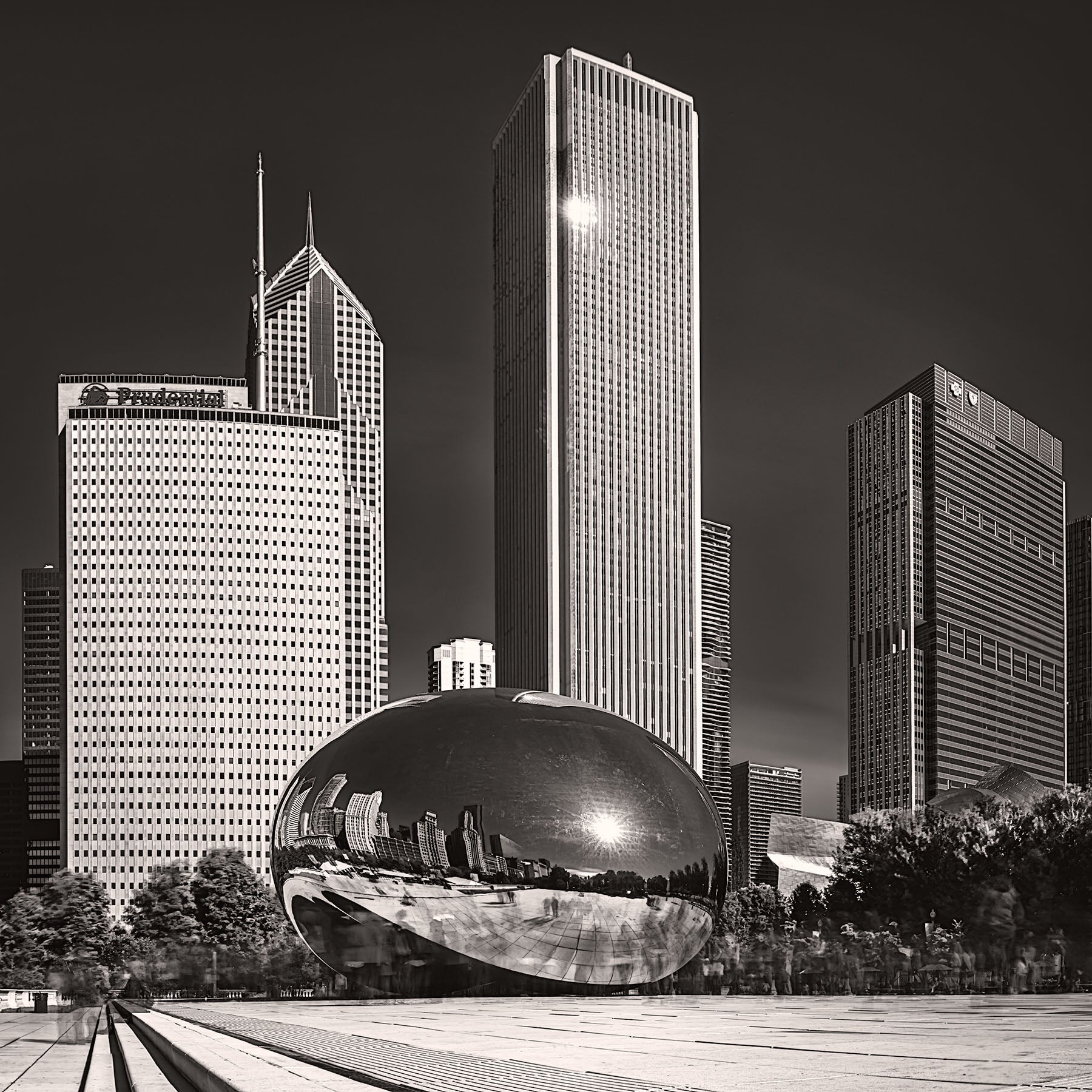 The Bean And The Chicago Skyline - Igor Menaker Fine Art Photography