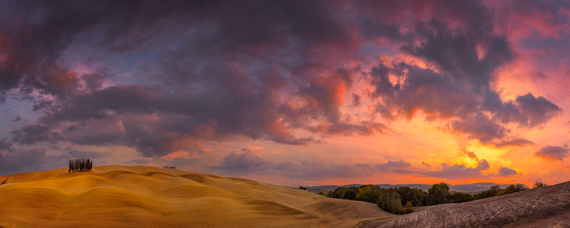 Cradle of Light : Val d'Orcia in Tuscany - Igor Menaker Fine Art Photography