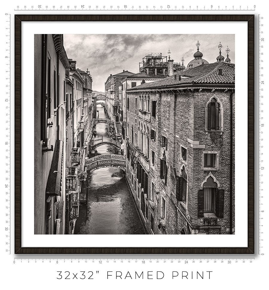 Rio del Palazzo in Venice - Igor Menaker Fine Art Photography