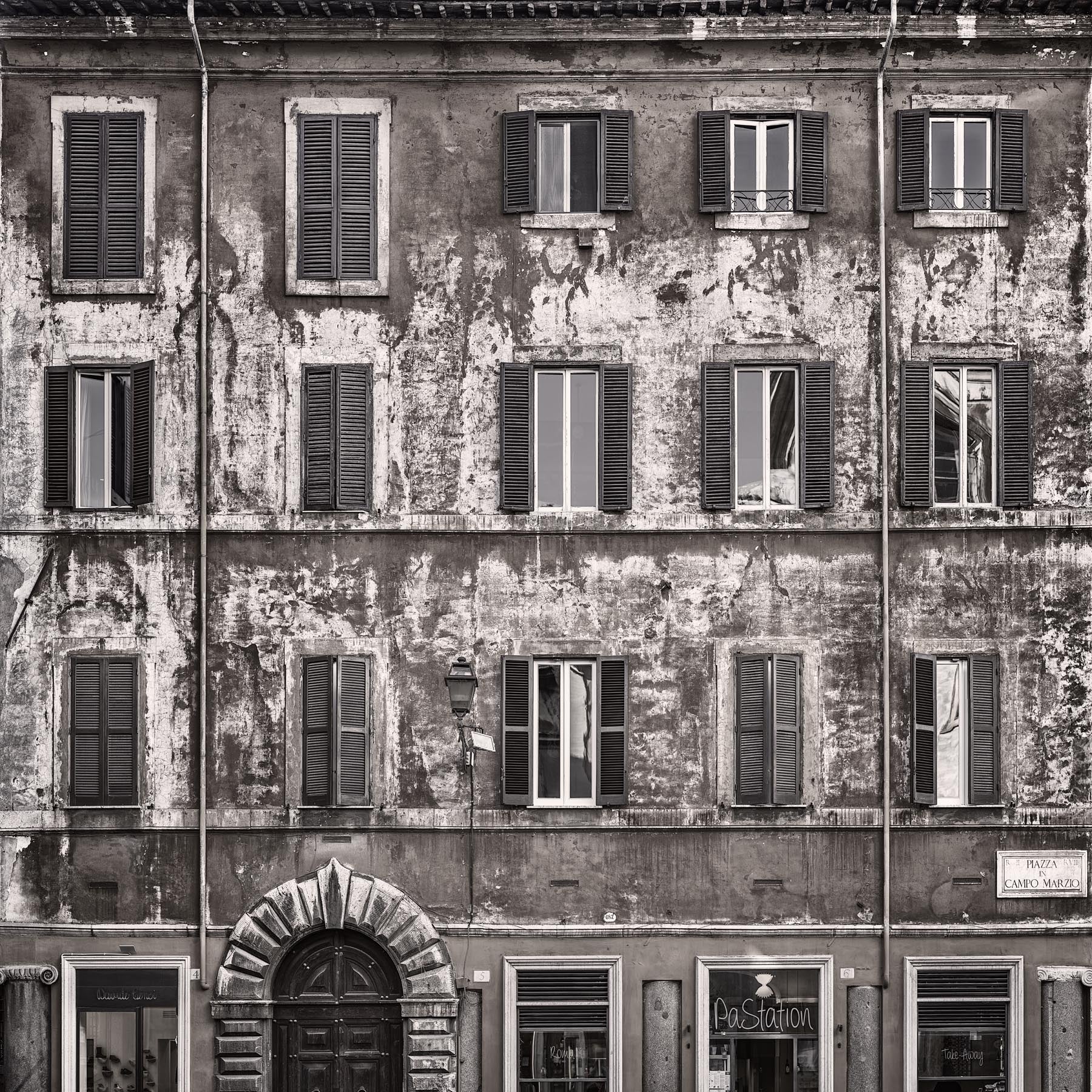 Piazza in Campo Marzio - Igor Menaker Fine Art Photography